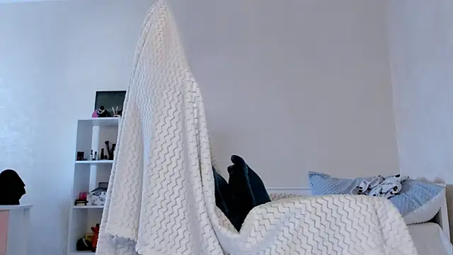 Snapshot of Britney_Ross chatting on March 11, 6:30 am Britney Ross online show from March 11, 6:30 am