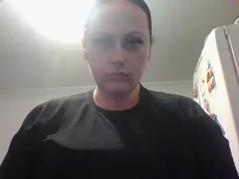 Snapshot of CurvyQueen2023 chatting on March 12, 7:36 pm CurvyQueen2023 online show from March 12, 7:36 pm