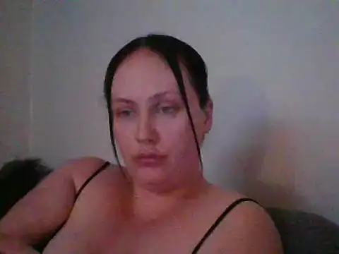 Snapshot of CurvyQueen2023 chatting on March 11, 9:59 pm CurvyQueen2023 online show from March 11, 9:59 pm