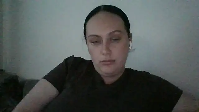 Snapshot of CurvyQueen2023 chatting on September 21, 5:18 pm CurvyQueen2023 online show from September 21, 5:18 pm