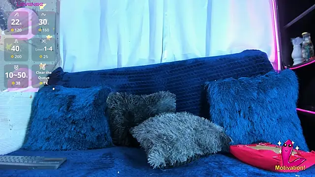 Mracialatina online show from November 13, 4:44 pm