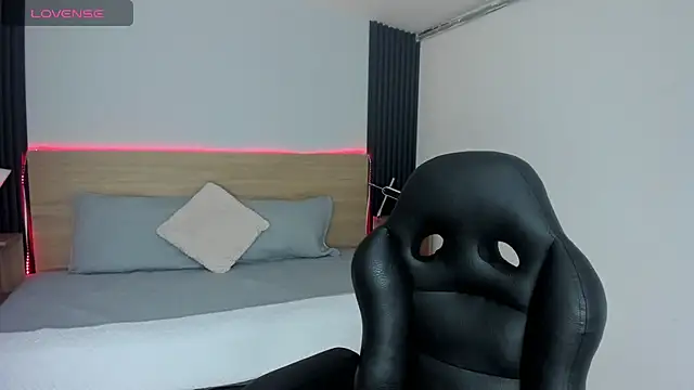 Snapshot of Chiqui_milk_ chatting on December 2, 6:53 pm Chiqui milk online show from December 2, 6:53 pm