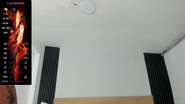 Snapshot of Chiqui_milk_ chatting on November 25, 7:03 pm Chiqui milk online show from November 25, 7:03 pm