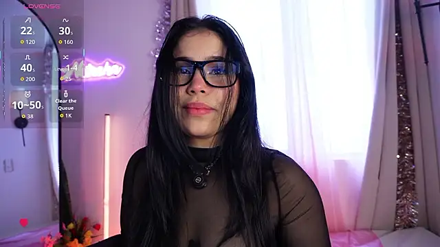 Natasha  Sccott online show from February 1, 6:50 pm