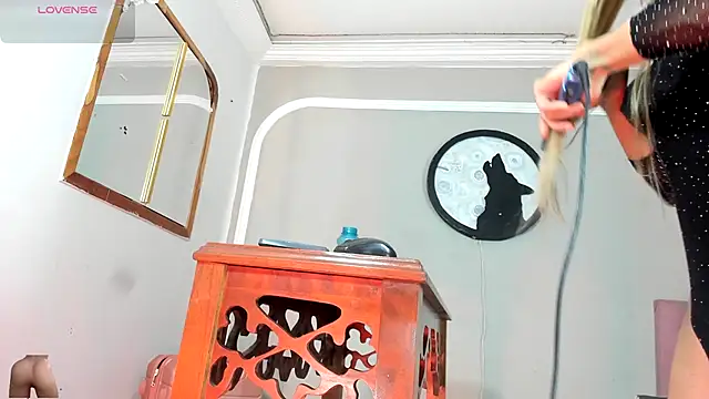 Jimena Grey online show from November 18, 6:17 am