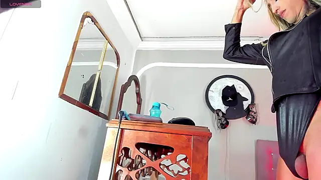 Jimena Grey online show from November 23, 8:35 am