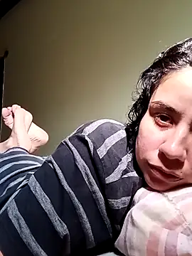 Michellluxo online show from February 5, 8:04 pm