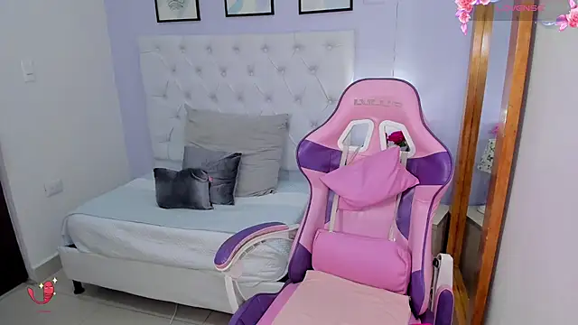 Snapshot of kitty_kayo chatting on October 23, 4:00 am kitty kayo online show from October 23, 4:00 am