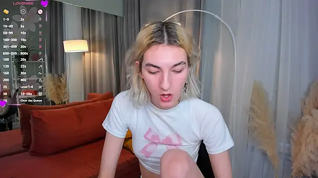 Mia Cheers online show from March 3, 1:45 pm