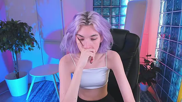 Mia Cheers online show from September 14, 3:01 pm