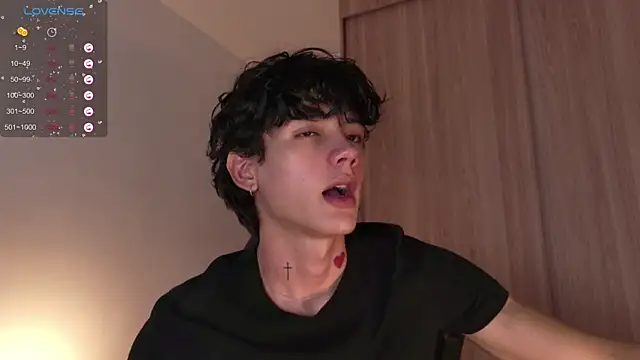 Snapshot of badboy_one_ chatting on October 1, 8:46 pm badboy one online show from October 1, 8:46 pm