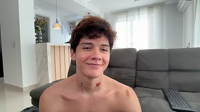 Snapshot of badboy_one_ chatting on June 18, 2:33 pm badboy one online show from June 18, 2:33 pm