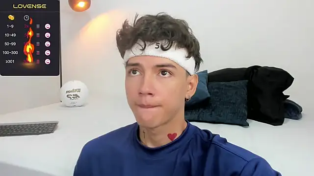 Snapshot of badboy_one_ chatting on January 25, 12:47 pm badboy one online show from January 25, 12:47 pm