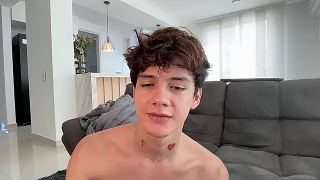 Snapshot of badboy_one_ chatting on June 15, 3:23 pm badboy one online show from June 15, 3:23 pm