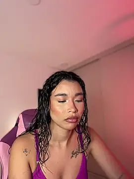 Hips hannah online show from February 27, 10:42 pm