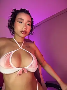 Snapshot of Hips_hannah chatting on April 27, 8:51 pm Hips hannah online show from April 27, 8:51 pm