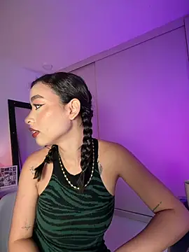 Hips hannah online show from March 13, 7:30 pm