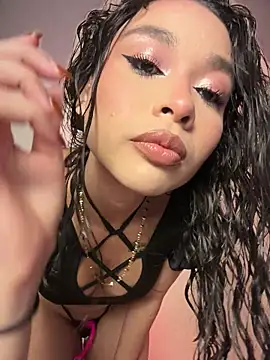 Hips hannah online show from February 7, 10:18 pm