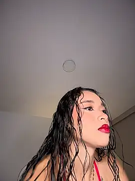 Hips hannah online show from December 19, 10:45 pm