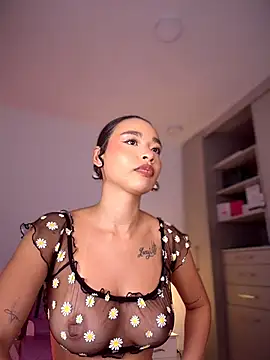 Hips hannah online show from July 10, 9:37 pm