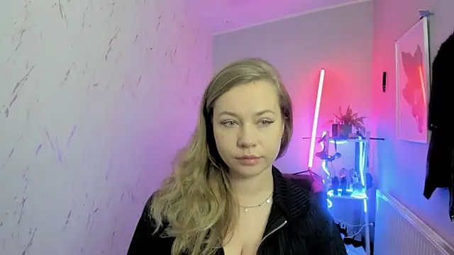 Snapshot of holly_xglam chatting on November 21, 9:14 pm holly xglam online show from November 21, 9:14 pm