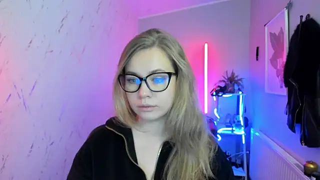 Snapshot of holly_xglam chatting on November 12, 6:56 pm holly xglam online show from November 12, 6:56 pm