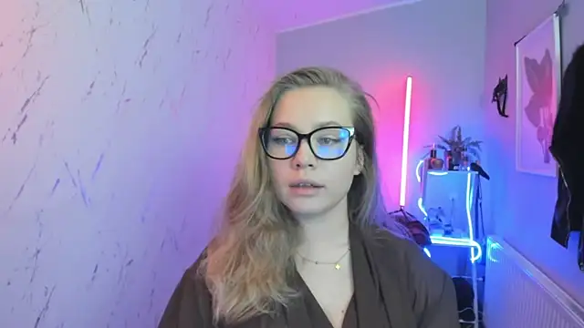 Snapshot of holly_xglam chatting on October 30, 6:27 pm holly xglam online show from October 30, 6:27 pm