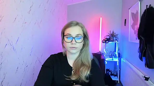 Snapshot of holly_xglam chatting on November 11, 5:41 pm holly xglam online show from November 11, 5:41 pm