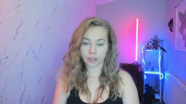 Snapshot of holly_xglam chatting on October 23, 6:17 pm holly xglam online show from October 23, 6:17 pm