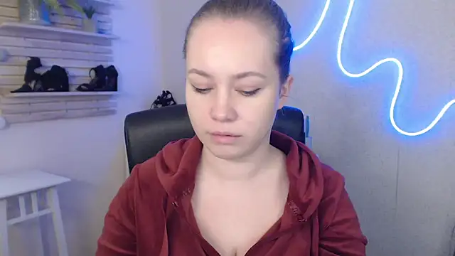 holly xglam online show from January 31, 8:43 am