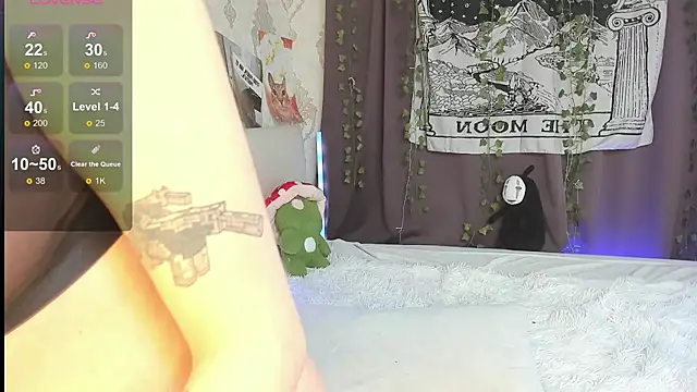 Snapshot of SophiaRyder chatting on November 13, 3:21 am SophiaRyder online show from November 13, 3:21 am