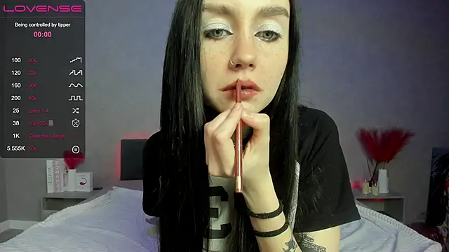 SophiaRyder online show from March 13, 7:06 pm