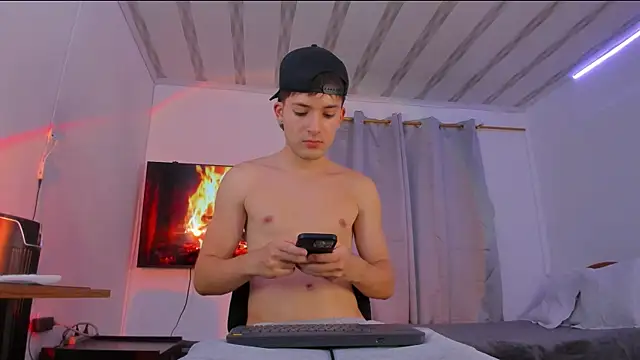 bower and colucci online show from October 4, 2:35 am