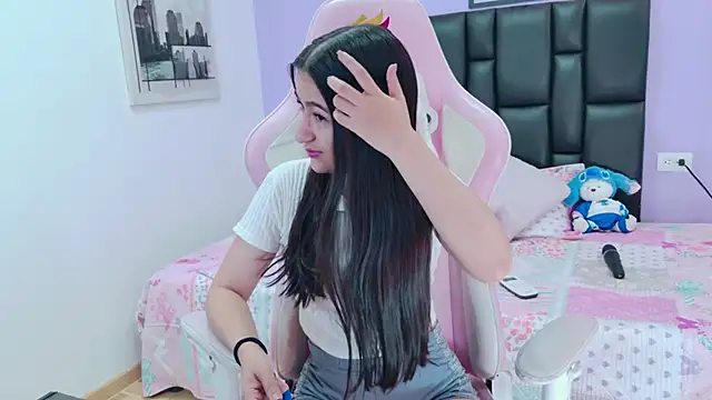 im-eliza online show from June 12, 10:46 am