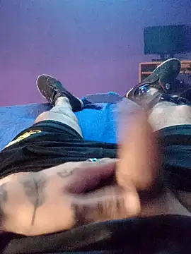 Snapshot of Corzoxxx chatting on February 26, 11:30 pm Corzoxxx online show from February 26, 11:30 pm