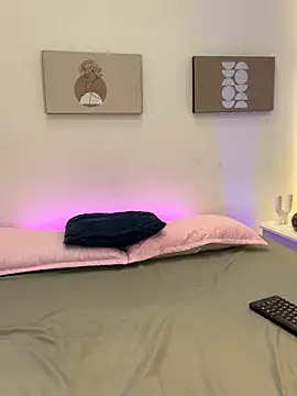 Snapshot of Esmeralda_Duarte chatting on March 3, 5:36 am Esmeralda Duarte online show from March 3, 5:36 am