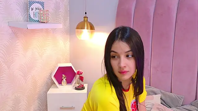 Snapshot of LeenaBrown chatting on June 17, 12:37 pm LeenaBrown online show from June 17, 12:37 pm