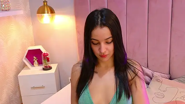 Snapshot of LeenaBrown chatting on June 30, 12:38 pm LeenaBrown online show from June 30, 12:38 pm