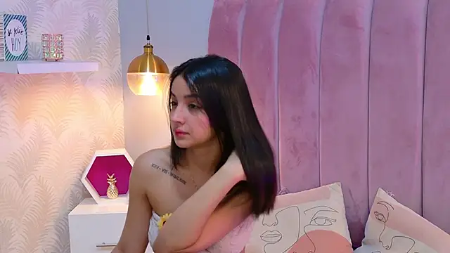 LeenaBrown online show from June 3, 12:39 pm