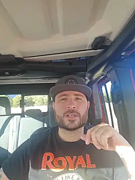 JeepinAround online show from December 17, 4:12 pm