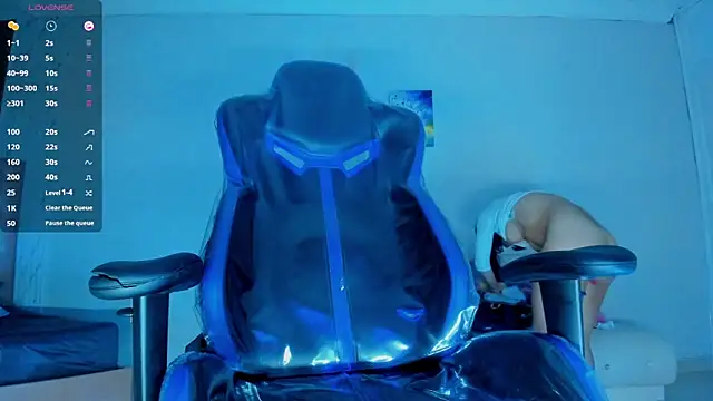 Lissalittlee online show from January 12, 8:04 pm