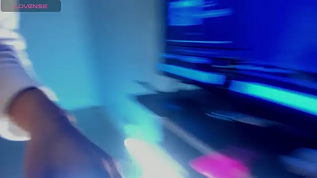 Lissalittlee online show from January 5, 8:01 pm