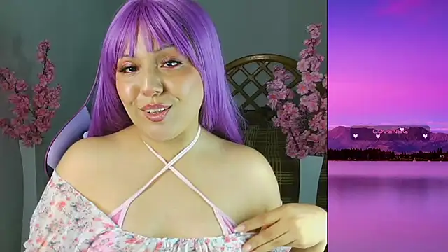 Snapshot of PurpleHaze17 chatting on November 14, 11:08 pm PurpleHaze17 online show from November 14, 11:08 pm