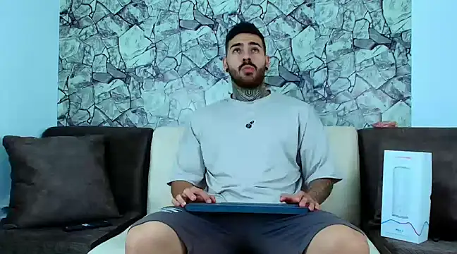 silvano torres online show from December 14, 6:30 pm