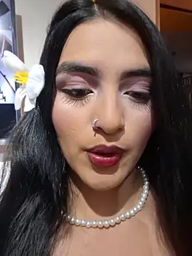 Snapshot of miel_gomez chatting on June 20, 6:24 pm miel gomez online show from June 20, 6:24 pm