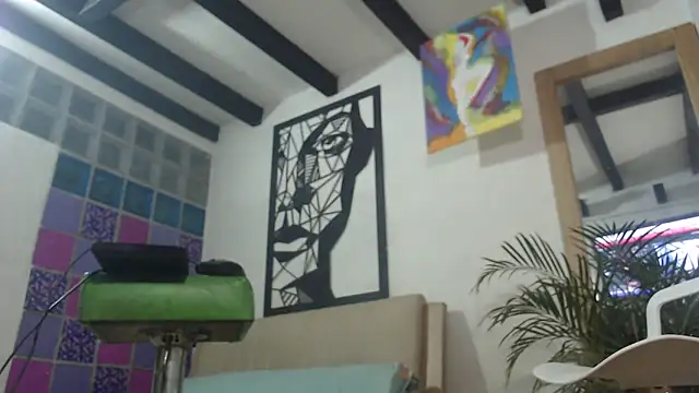 Snapshot of thirstymoonxx chatting on May 16, 4:55 am thirstymoonxx online show from May 16, 4:55 am