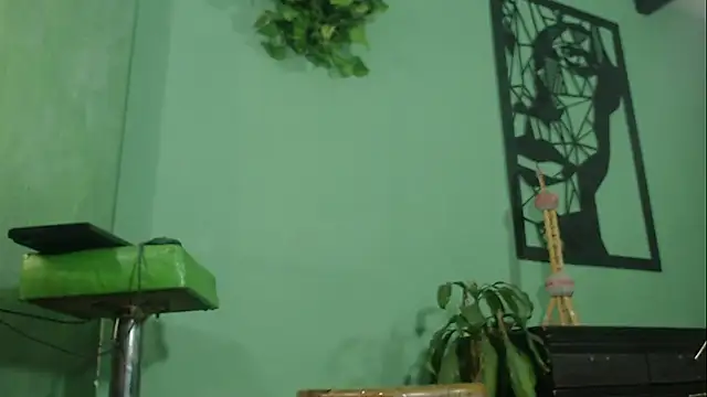 thirstymoonxx online show from October 16, 4:54 am