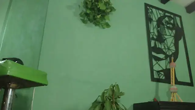 thirstymoonxx online show from September 14, 3:18 am