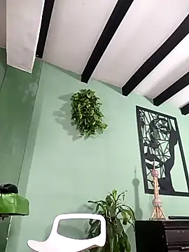 thirstymoonxx online show from March 26, 5:17 am