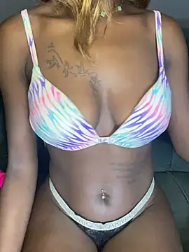 pretty maliah online show from February 5, 10:27 pm